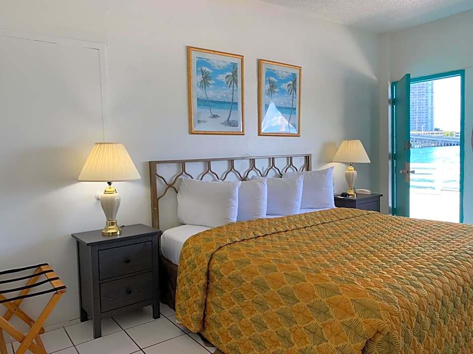 International Inn on the Bay