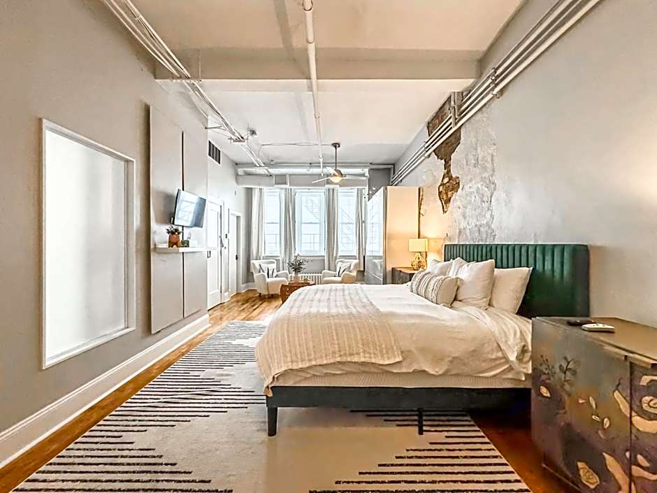 The Historic Lyric Presidential Suite