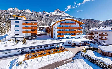 Hotel DAS ROYAL in Obereggen