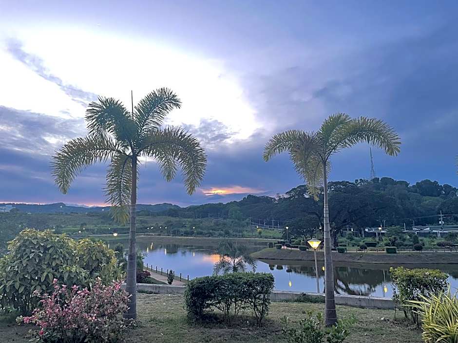 Luxury Condo in Clark Pampanga beside Hilton Hotel and Casino