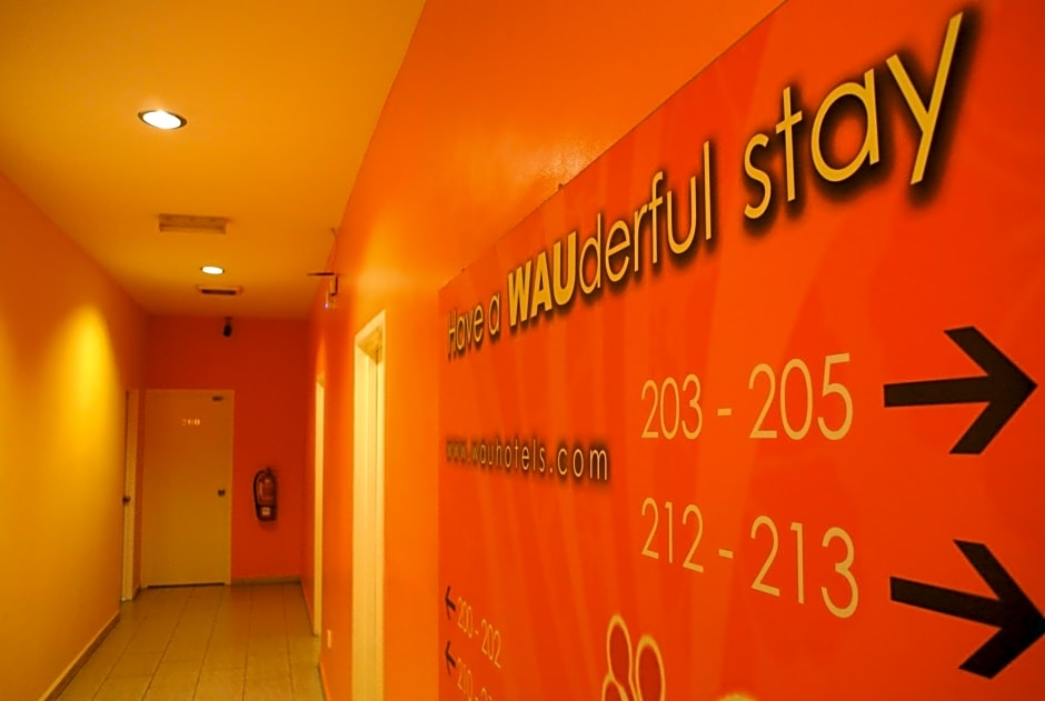 Wau Hotel