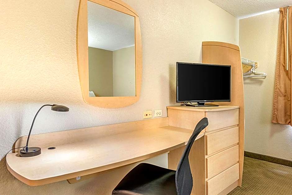 Birch Hill Suites - South Bend