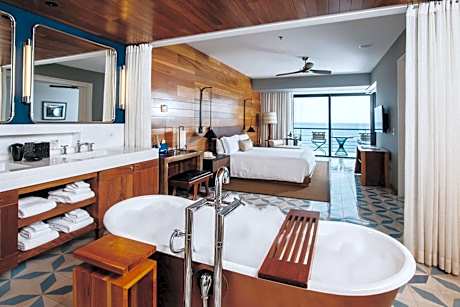 Thompson Suite with Ocean View