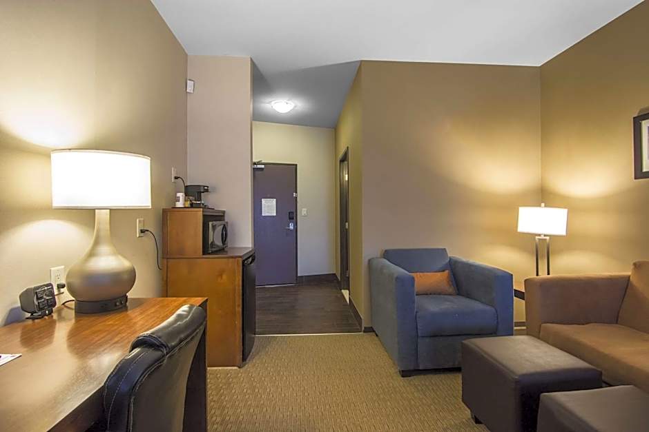 Comfort Suites Saskatoon