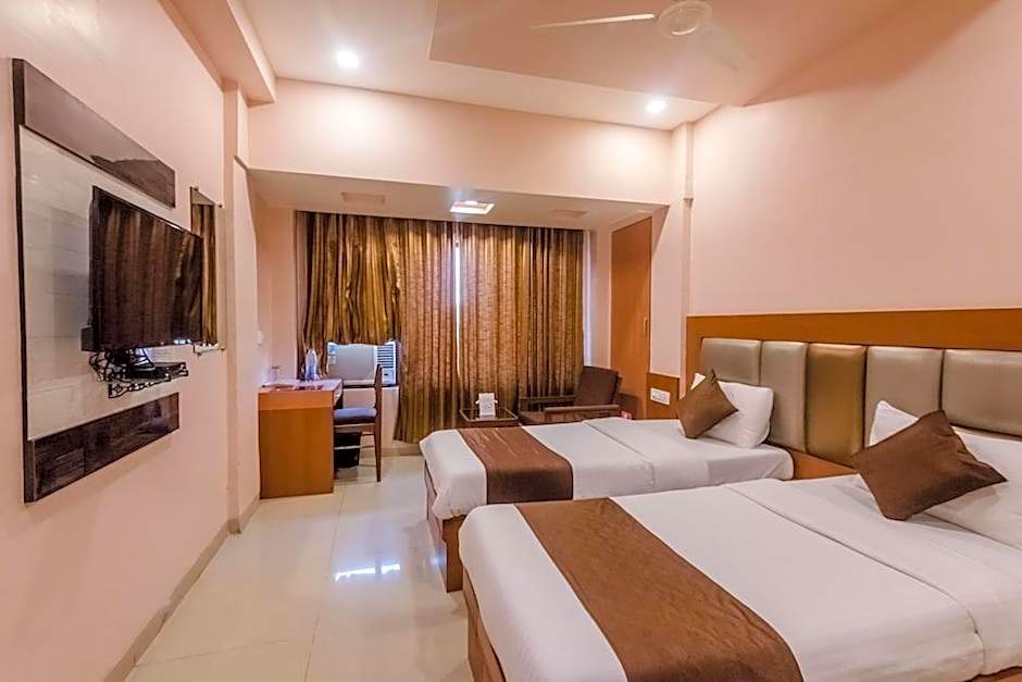 OYO Hotel Sarovar Grand