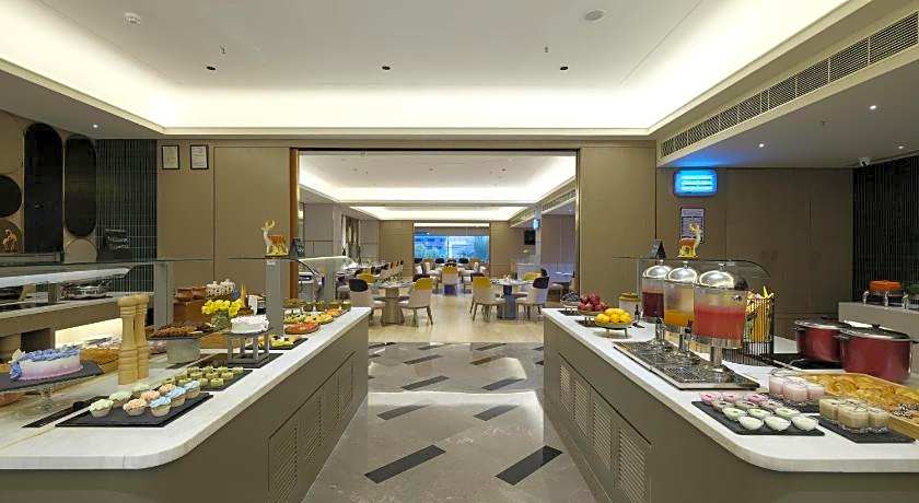 Vivanta Vijayawada, MG Road