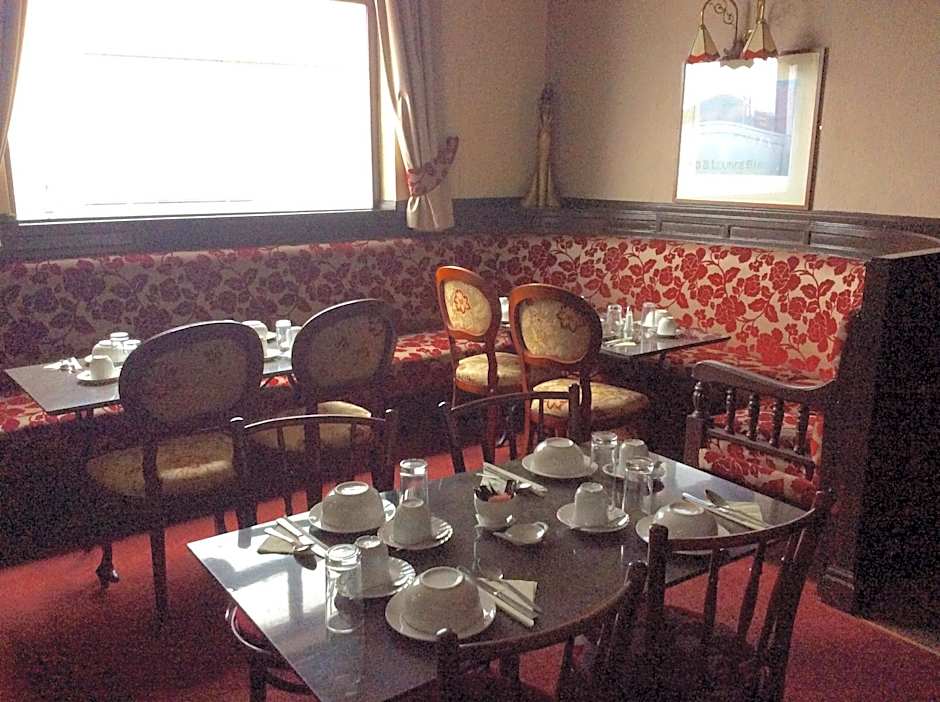 The Whittington & Cat