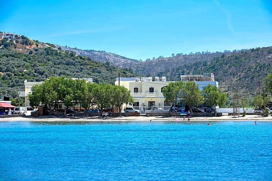 Almiriki Chios Rooms & Apartments
