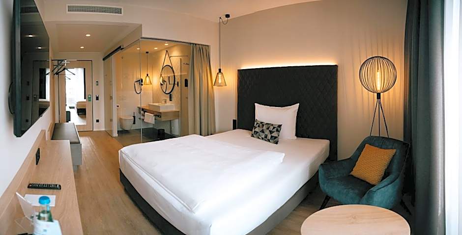 LOOM Hotel & Skybar