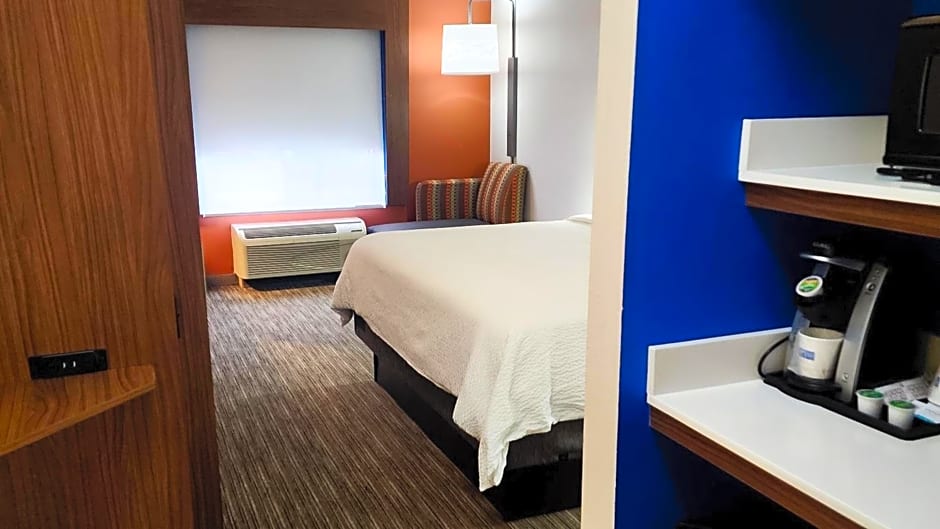 Holiday Inn Express Hotel & Suites Chicago South Lansing By IHG