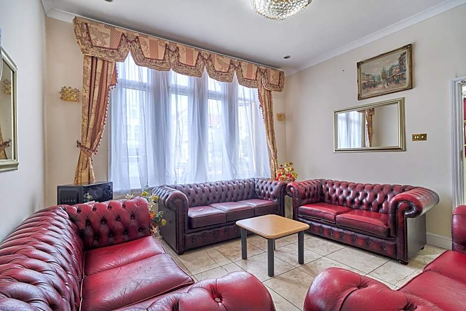 Cranbrook Hotel