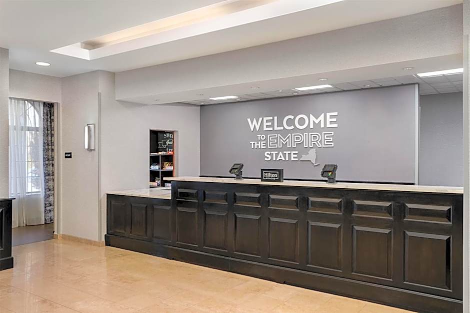 Hampton Inn & Suites Rockville Centre