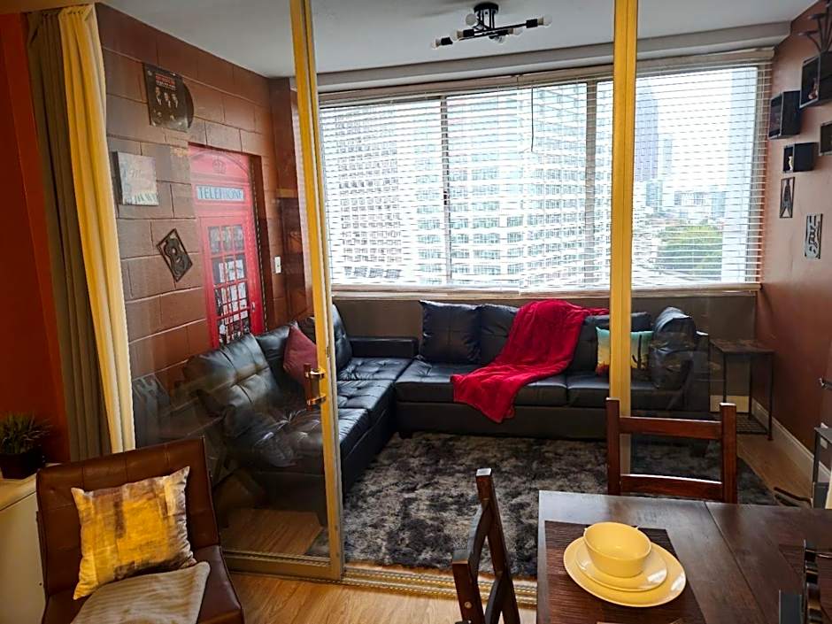 Perfect DTWN 2 Bed Condo with Cali King Bed and Gym