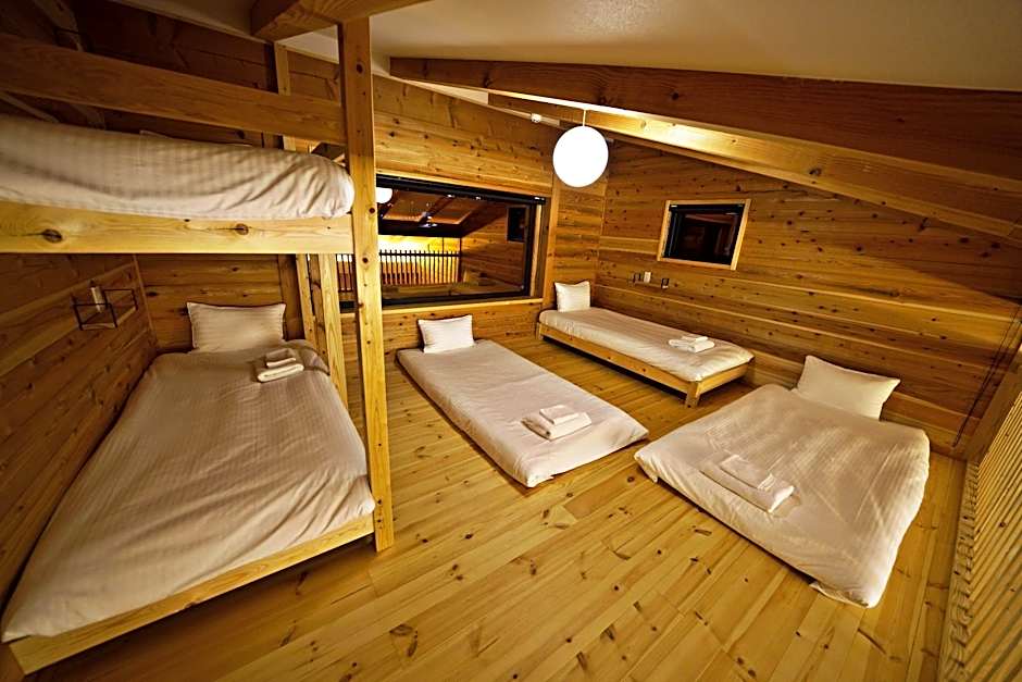 Tombi Lodge
