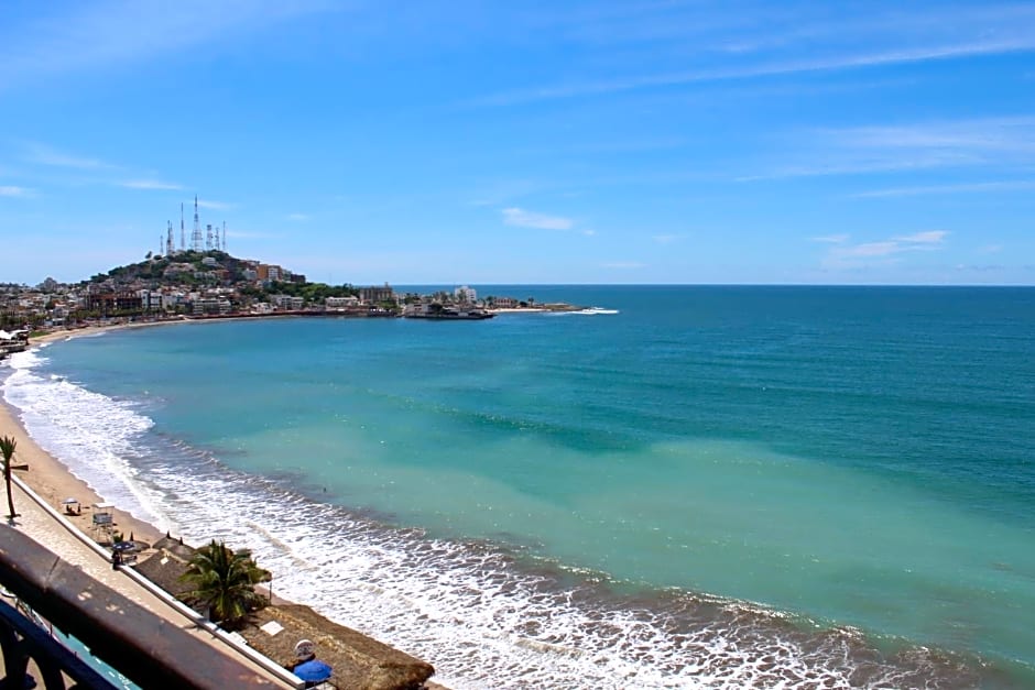 Hotel Playa Marina