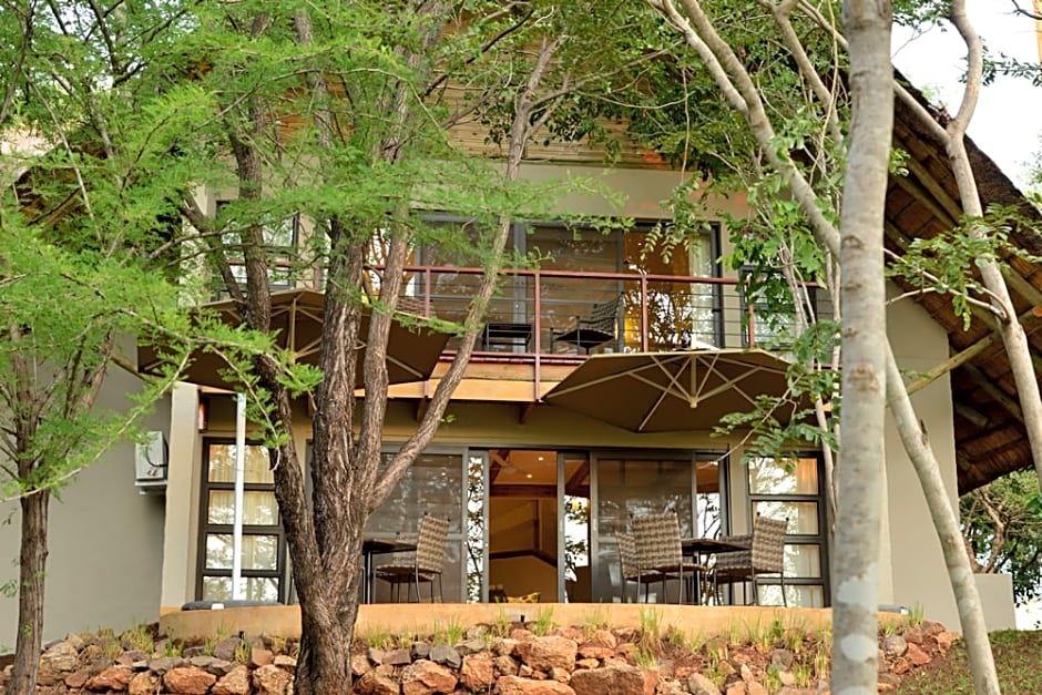 Victoria Falls Safari Suites