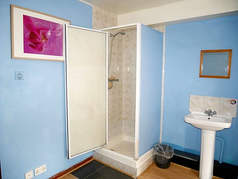 Kensal Green Backpackers 2