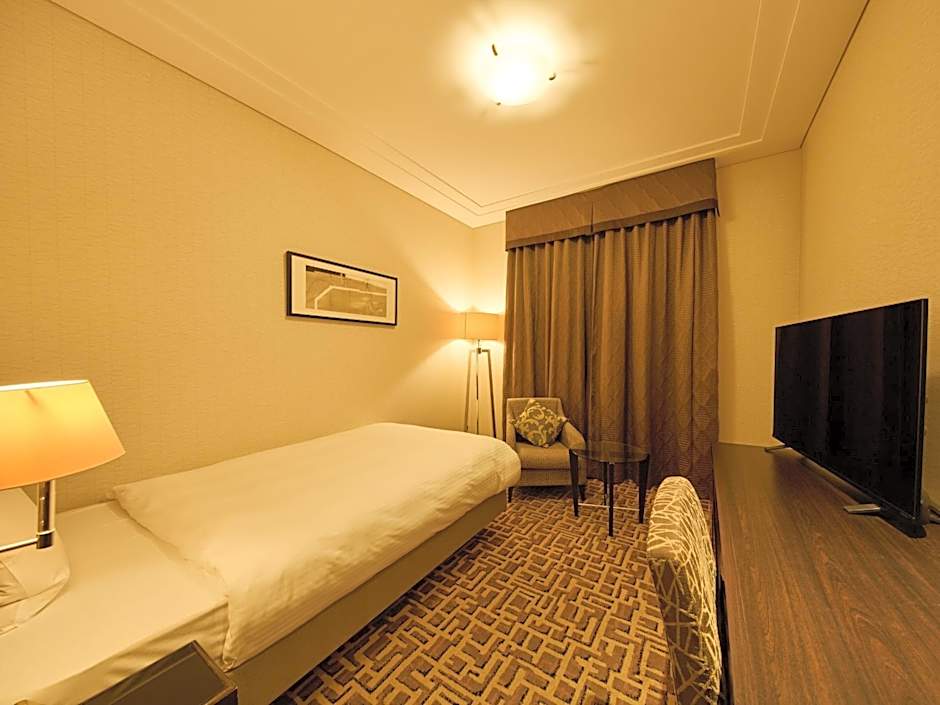 Okura Chiba Hotel