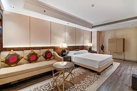Executive Suite -20% discount on Food & Beverage, Spa and Laundry