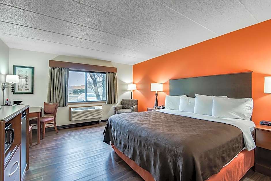 AmericInn by Wyndham Coon Rapids