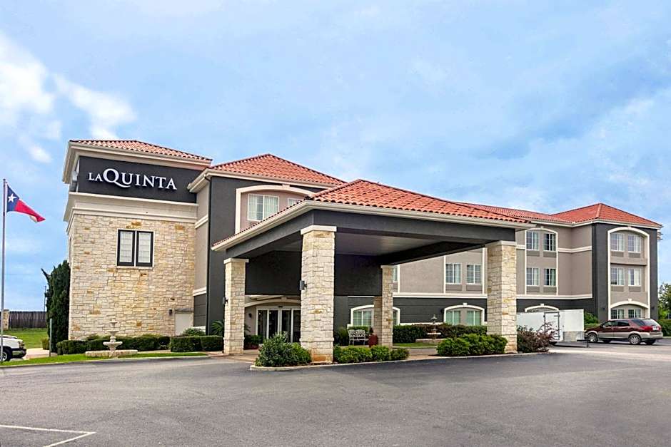 La Quinta Inn & Suites by Wyndham Fredericksburg