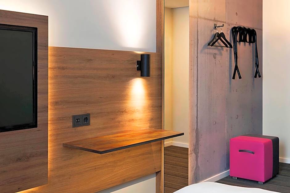 Moxy by Marriott Stuttgart Airport/Messe