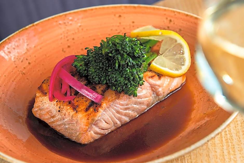 Hi-Lo Hotel, Autograph Collection by Marriott