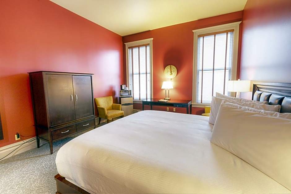 Photo 1 of 5 of 1 King Bed