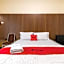 RedDoorz Plus near Ramayana Pematangsiantar