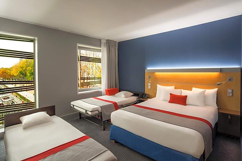 Holiday Inn Express Paris-Canal De La Villette By IHG
