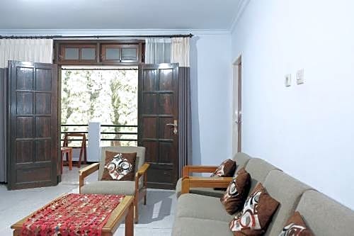 OYO 1380 Velodrome Family House Syariah