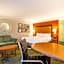 La Quinta Inn & Suites by Wyndham Charlotte Airport South