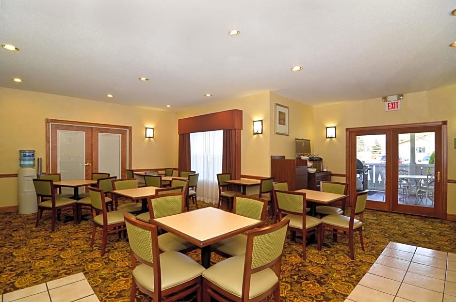 Country Inn & Suites by Radisson, Stevens Point, WI