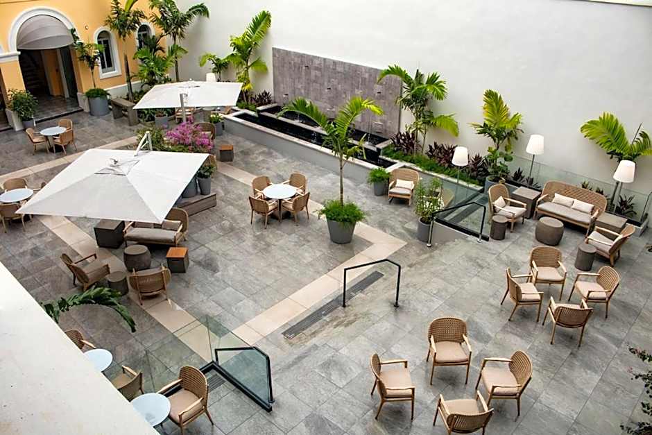 Palacio Provincial San Juan, Curio Collection by Hilton