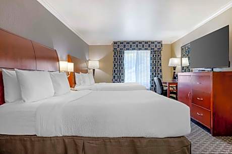 Queen Room with Two Queen Beds - Non-Smoking