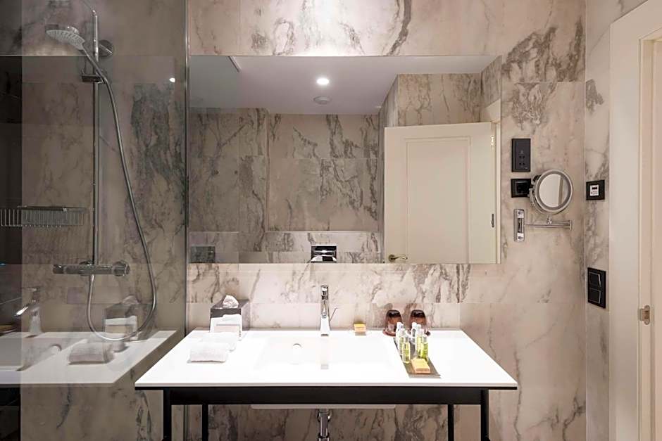 DoubleTree by Hilton Madrid - Prado