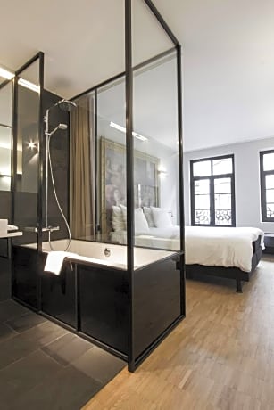 Superior Double Room with Air-conditioning and Cathedral View
