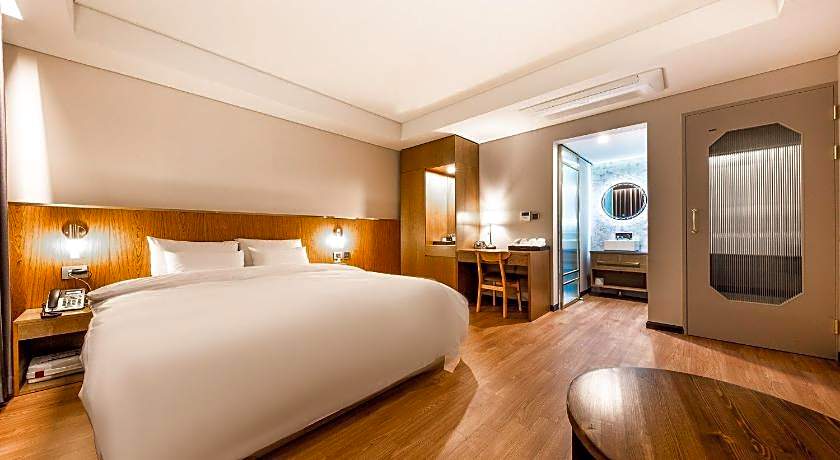 Hotel the Hill
