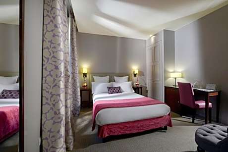 Superior Double Room - Courtyard View