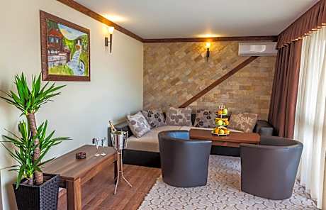 Suite with Balcony and Lake View