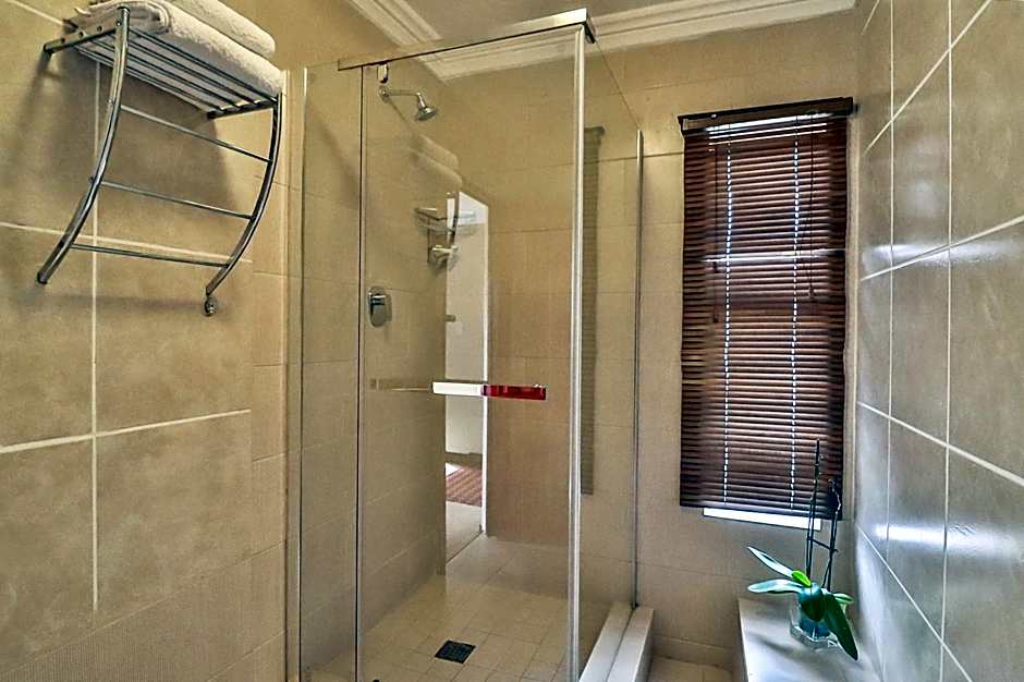Kwantu Guesthouse 2