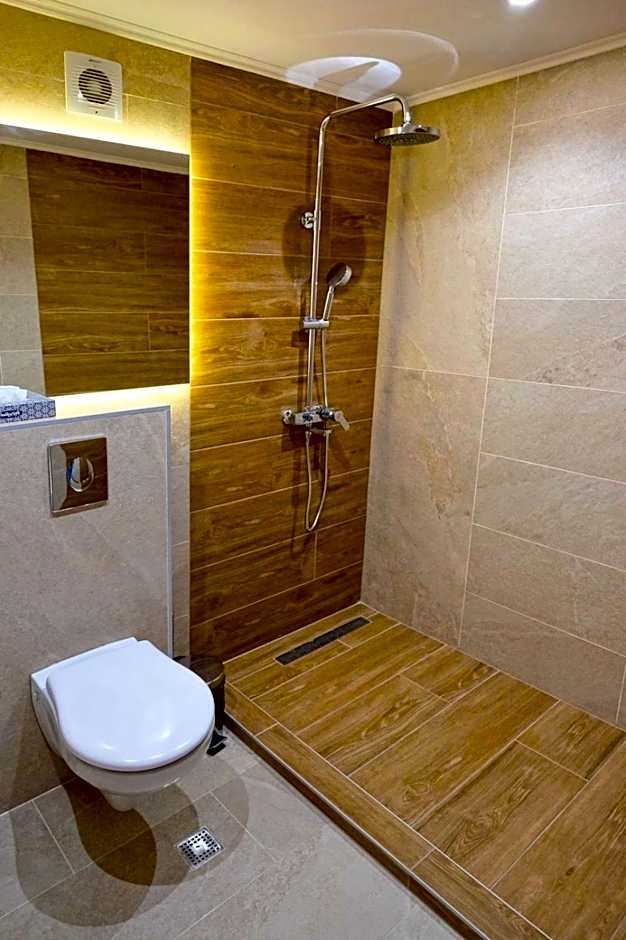 Paradise Hotel & Relax Center