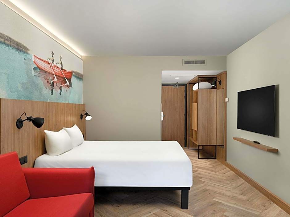 Ibis Budapest Heroes Square Hotel