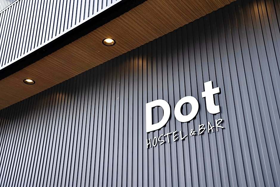 Dot Hostel&Bar