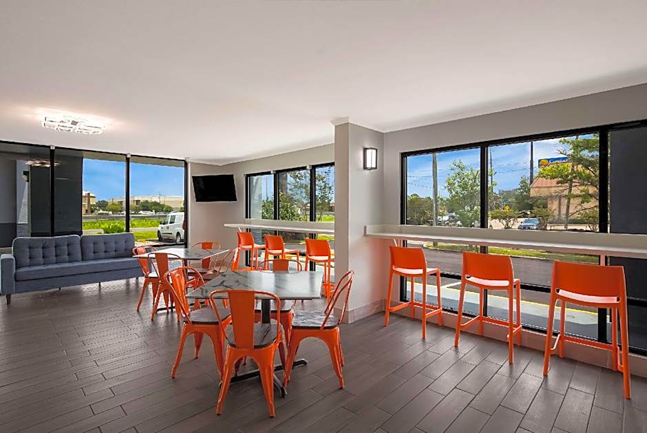 Econo Lodge Mobile Airport Blvd.