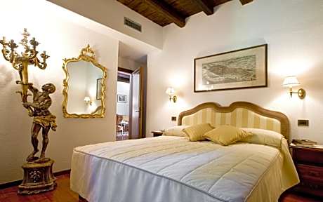 Suite with Garden View