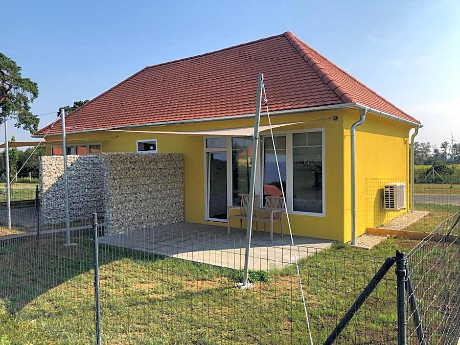 Chalets Franciska Major, Pro Village