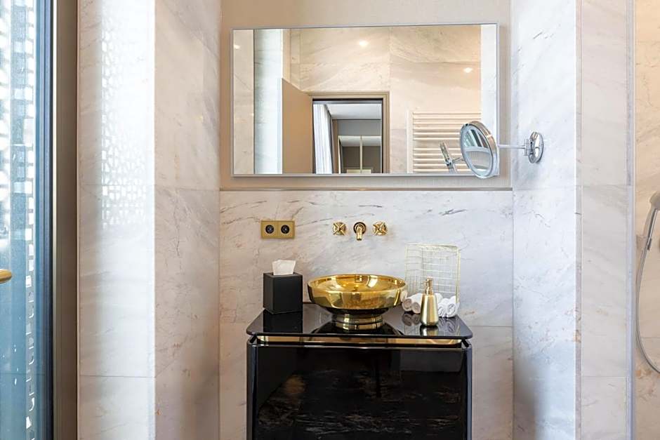 Fourty Three Luxury Serviced Apartments