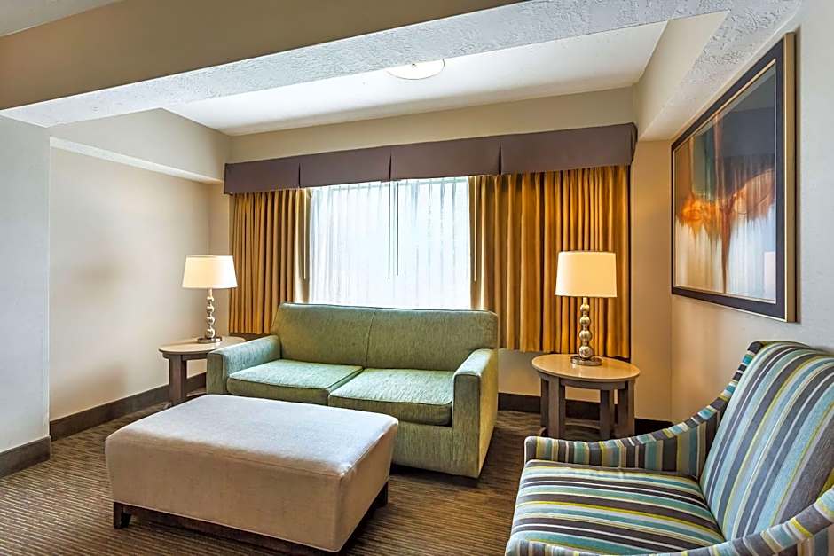 Best Western Plus Cottontree Inn