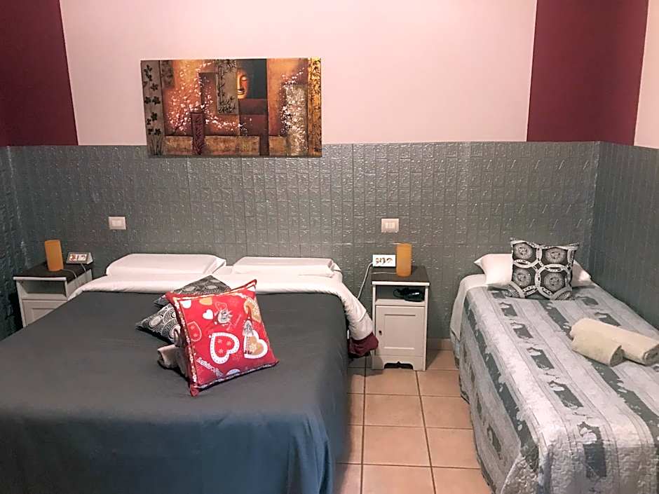 Vegan Inn Airport - Adults Only - LATE CHECK IN